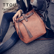 Load image into Gallery viewer, TTOU Tassel Shoulder Bag Women Fashion Designer Bucket Bags  Vintage Crossbody Bag Pu Leather Messenger Bag Hot Sale Handbag
