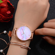 Load image into Gallery viewer, Simple Retro Leisure time Quartz Women's Watch Casual Quartz Mesh Belt Watch Analog Wrist Watch montre femme 2018 New
